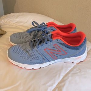 Size 10 Women’s New Balance Running Shoe